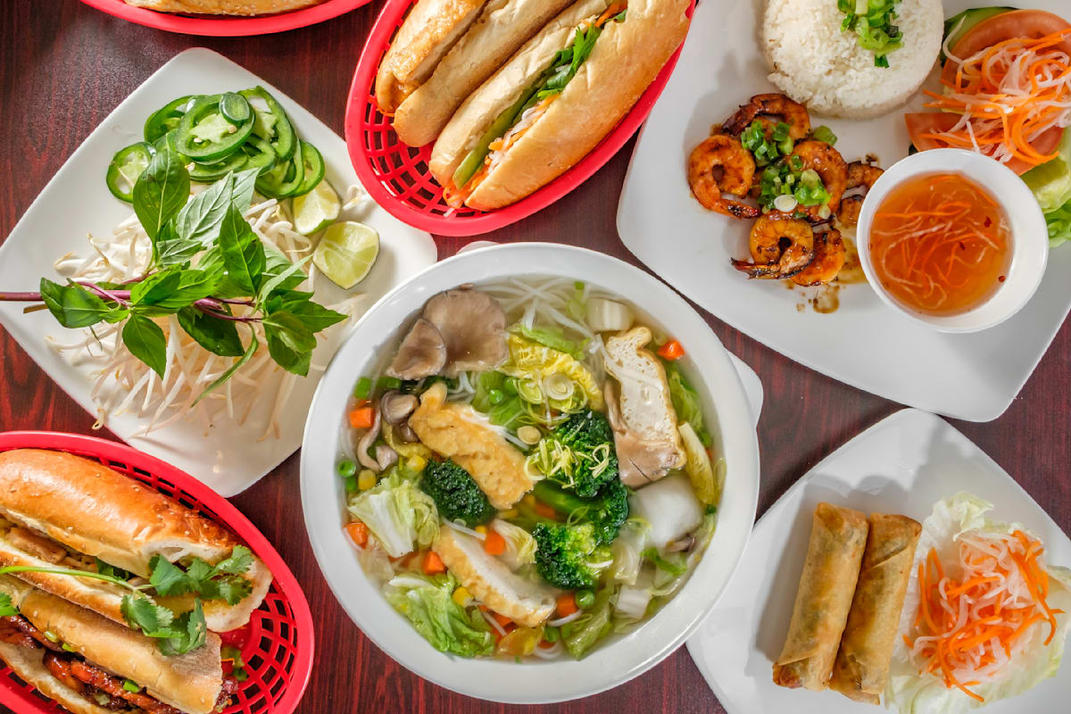 SaiGon Noodle Kitchen Delivery Menu Order Online 103 Fayette Street