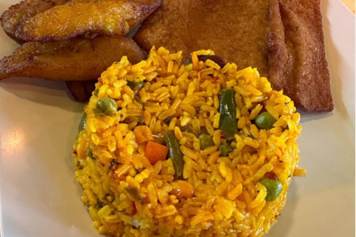 Las Tres Colombian Restaurant - Queens, NY Restaurant | Menu + Delivery