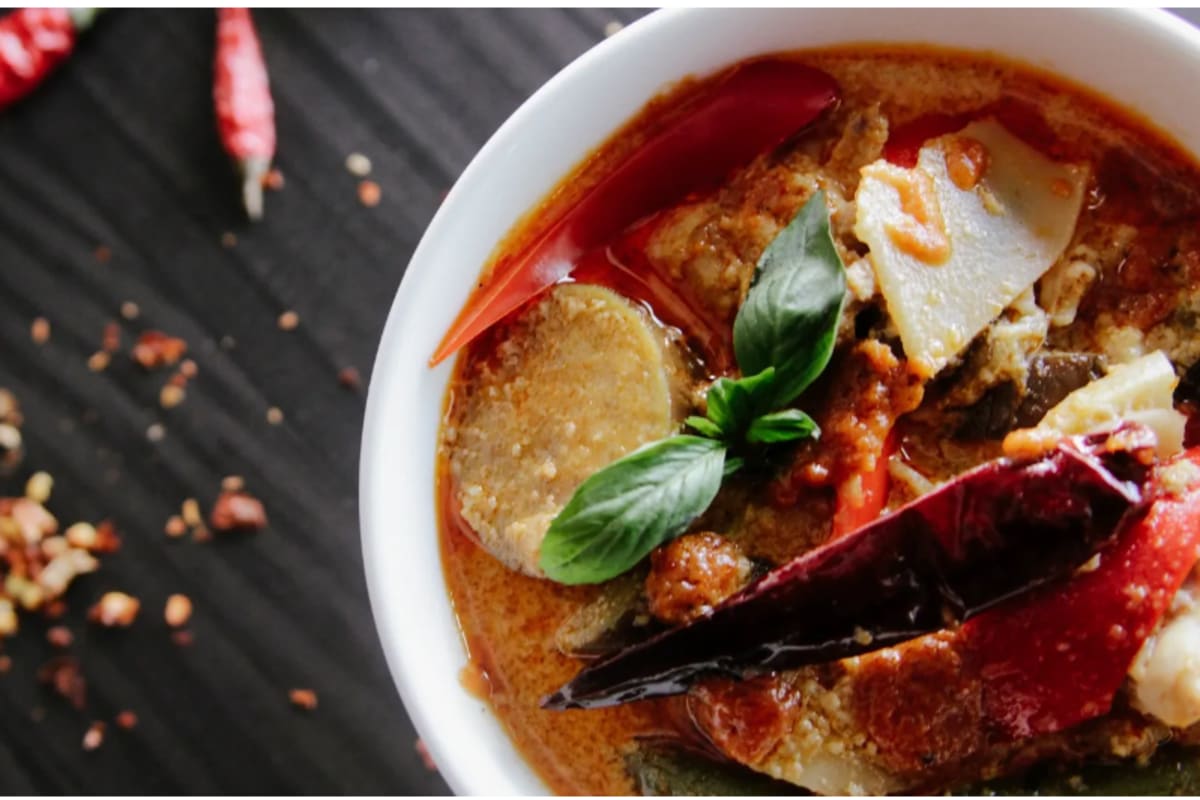 Thai Hub Delivery Menu Order Online 634 Reservoir Ave Cranston