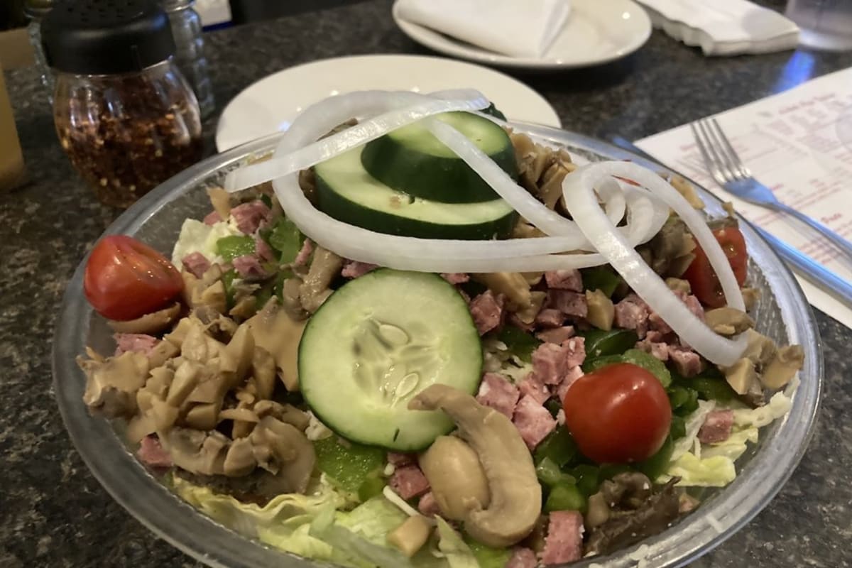 Monte's Restaurant Delivery Menu Order Online 141 Eastern Ave Lynn