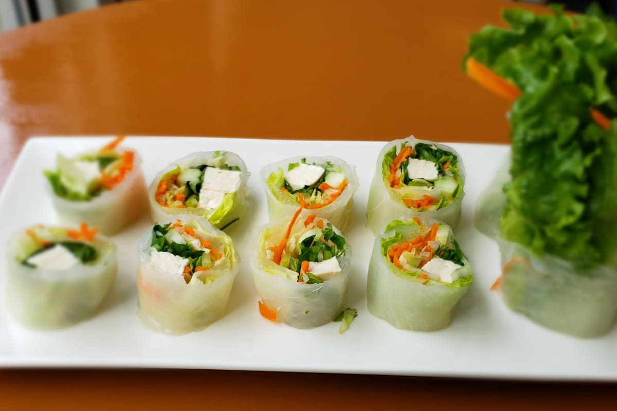 YU DE THAI Restaurant Delivery Menu Order Online 2975 El Rancho Dr