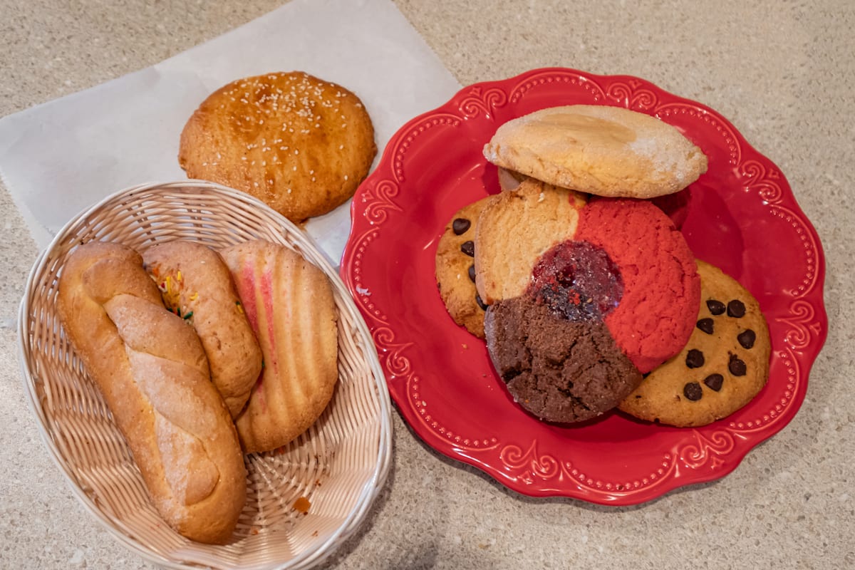 Central Bakery Delivery Menu Order Online 4928 Annapolis Rd