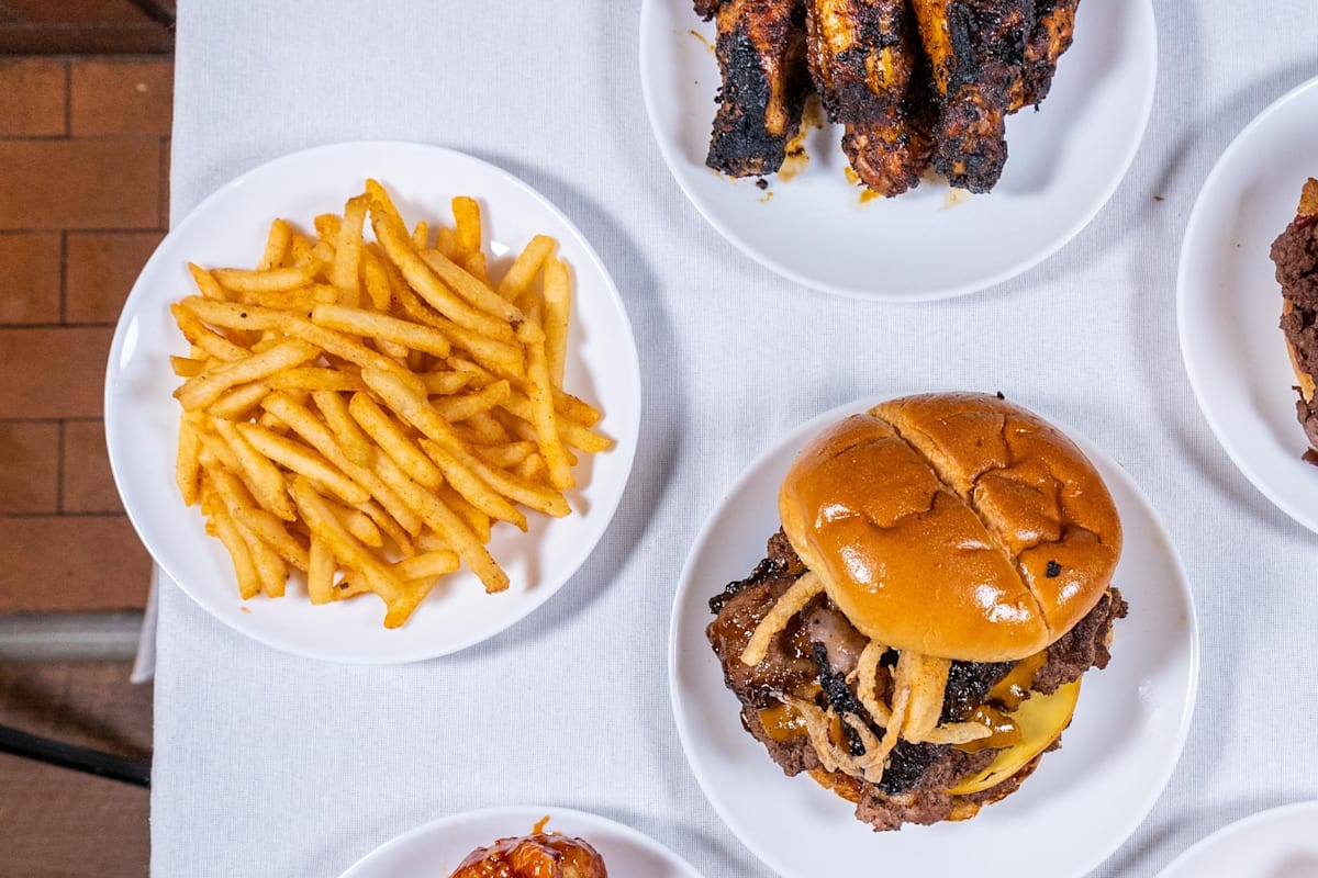 Muncheese 402 Eatery Council Bluffs, IA Restaurant Menu + Delivery