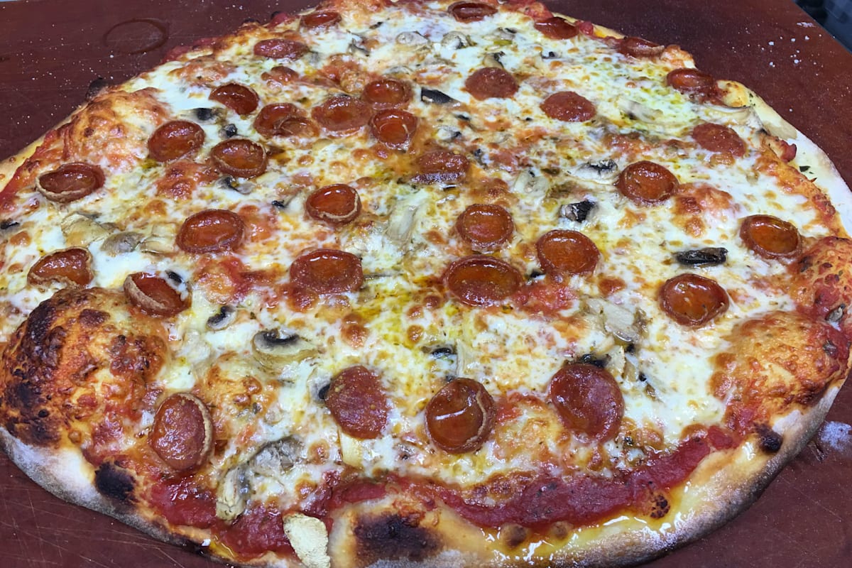 Shakers Bar and Grill Delivery Menu Order Online 49617 Grand River