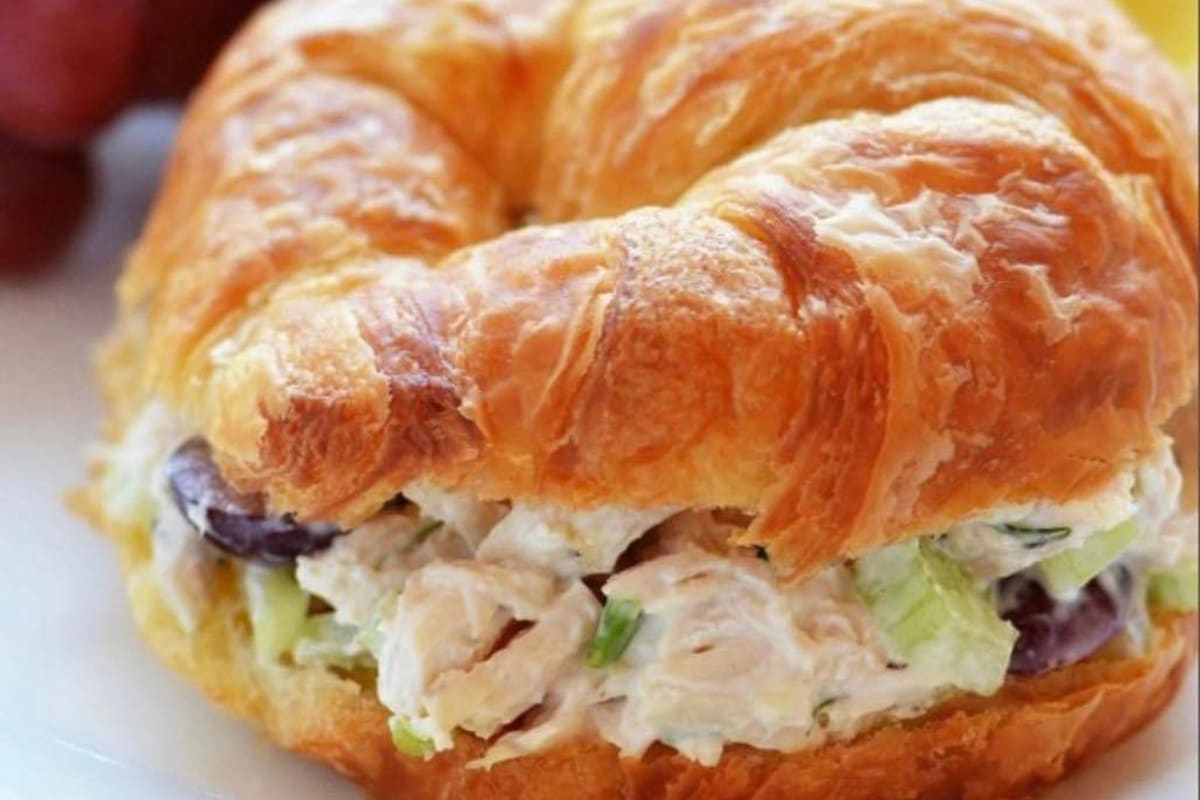 Wildflour Cake Boutique Delivery Menu Order Online 223 S Comanche