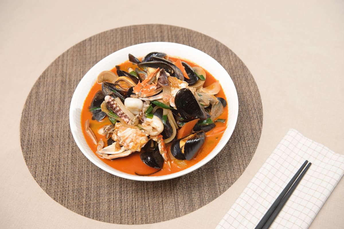 Wok n Guys Pdx Delivery Menu Order Online 4655 SW Griffith Dr