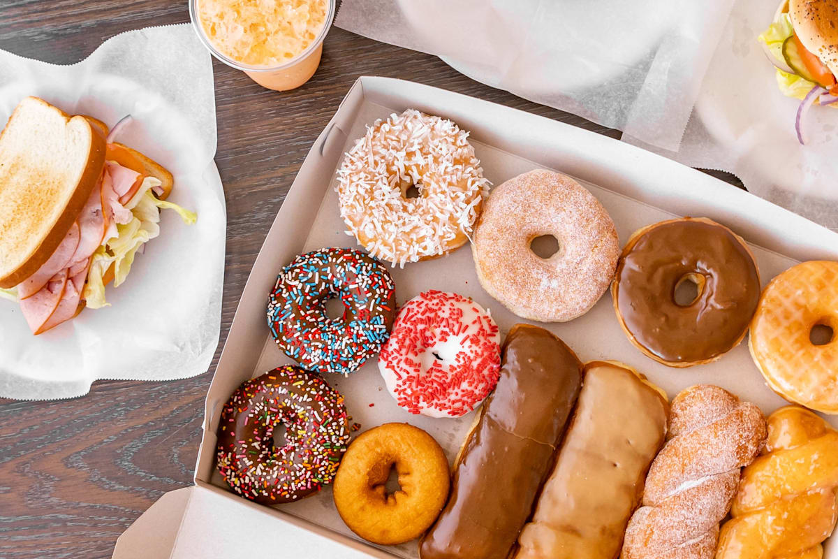 Uncle Joe's Donuts Delivery Menu Order Online 8704 Woodley Ave Los