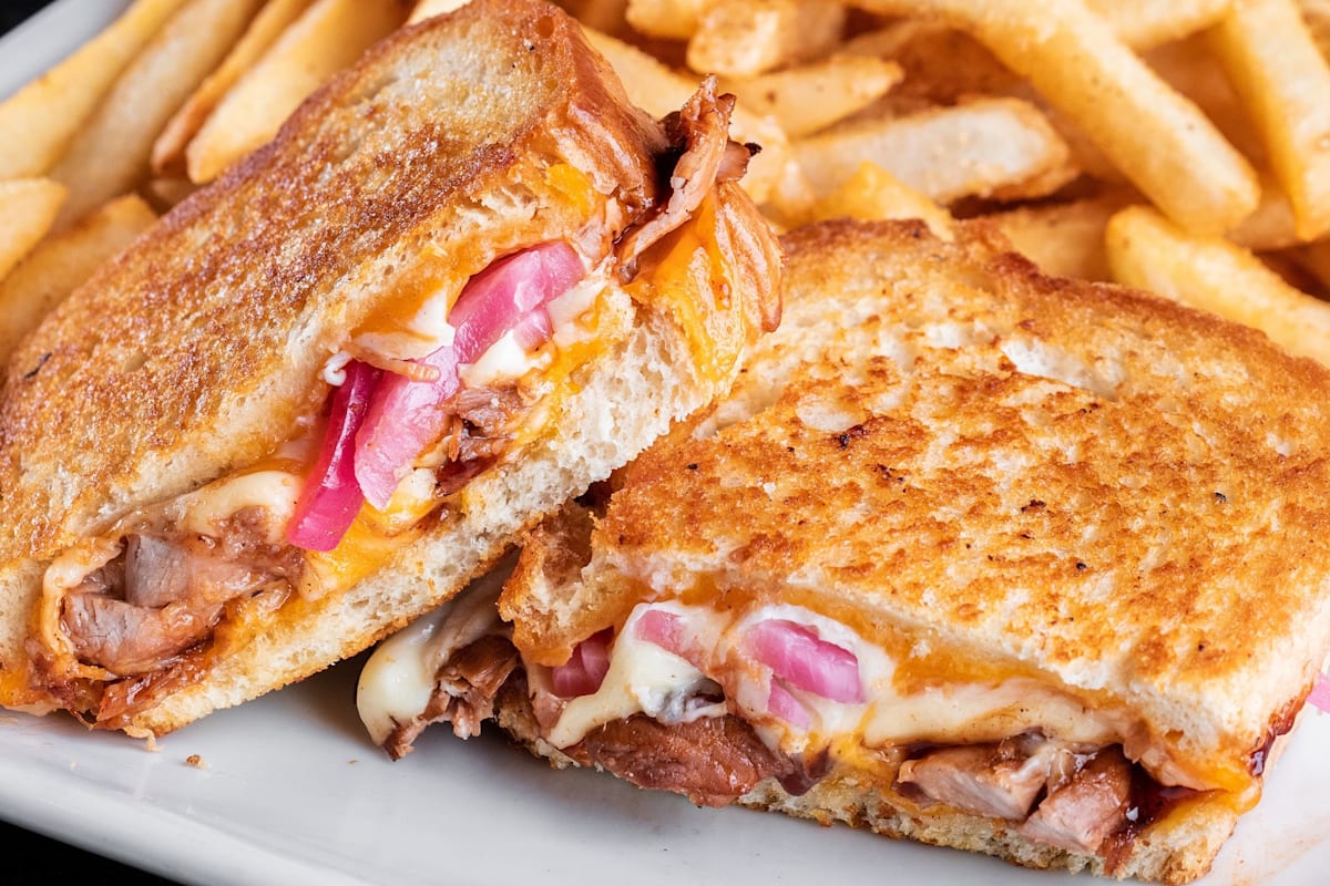 The Greene Turtle Wilmington Delivery Menu Order Online 307 Rocky