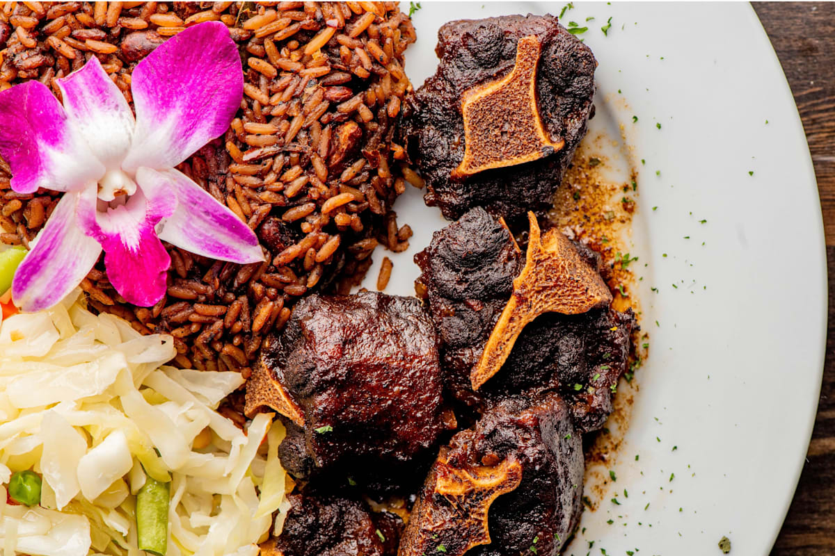 Auntie Vee's Kitchen Halal Flava Dinners Delivery Menu Order Online