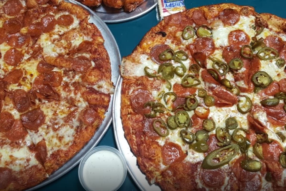 Stadium Pizza Delivery Menu Order Online 701 W Esplanade Ave San