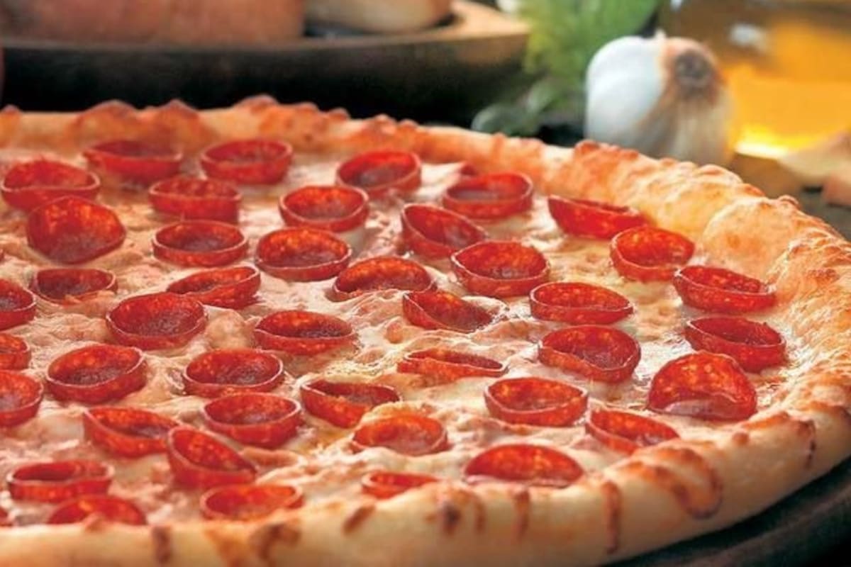 Vocelli Pizza Delivery Menu Order Online 1019 Mt Royal Blvd