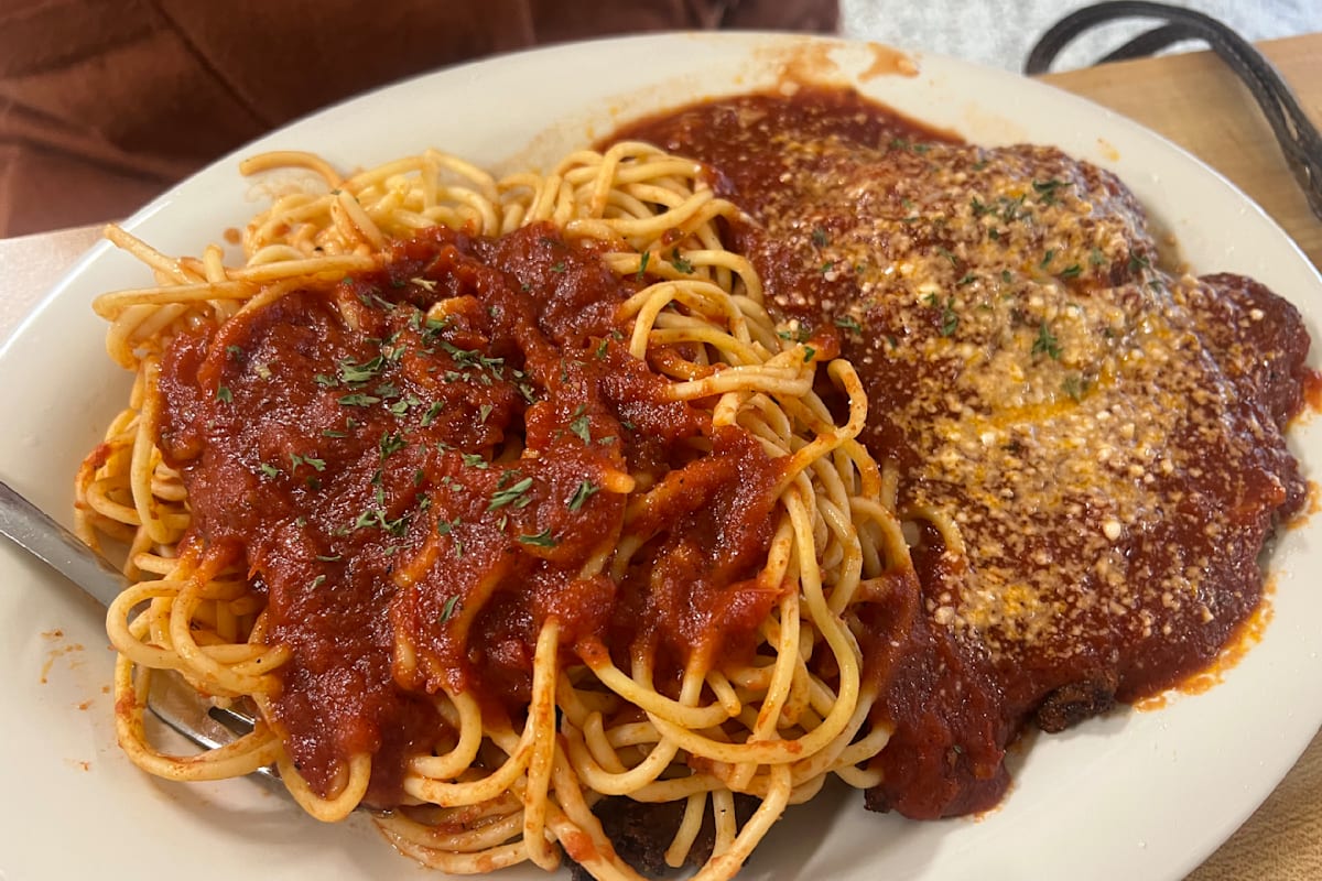 Mandola's Deli Delivery Menu Order Online 4105 Leeland St Houston