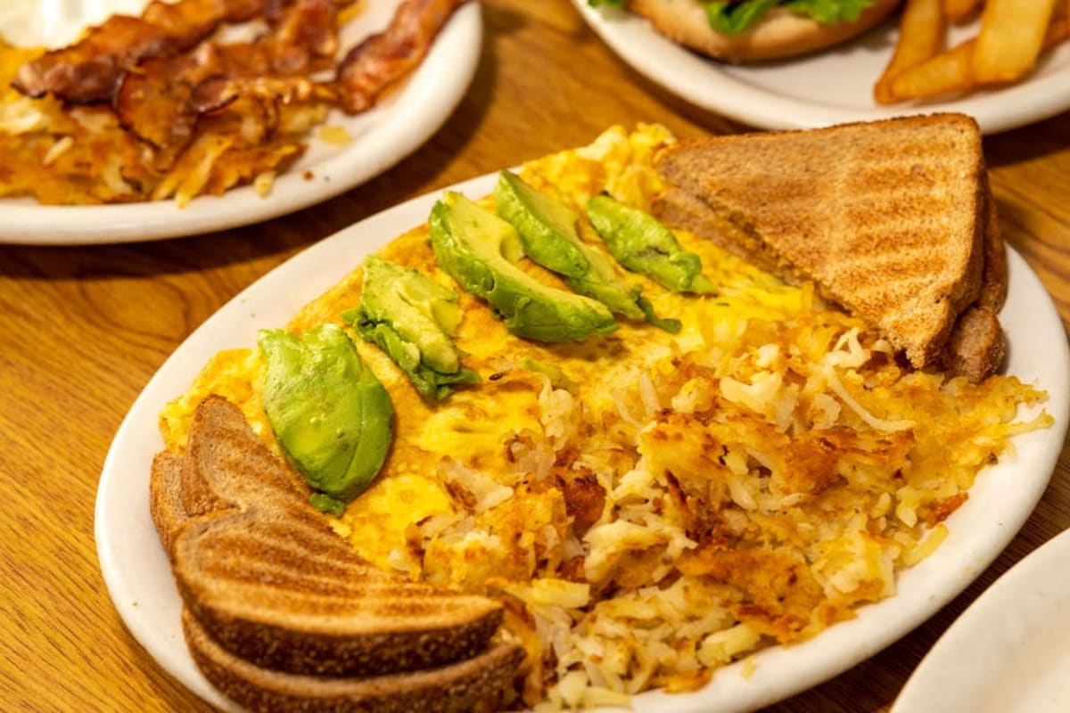 Peanuts Deluxe Cafe Delivery Menu Order Online 275 East San Fernando Street San Jose Grubhub