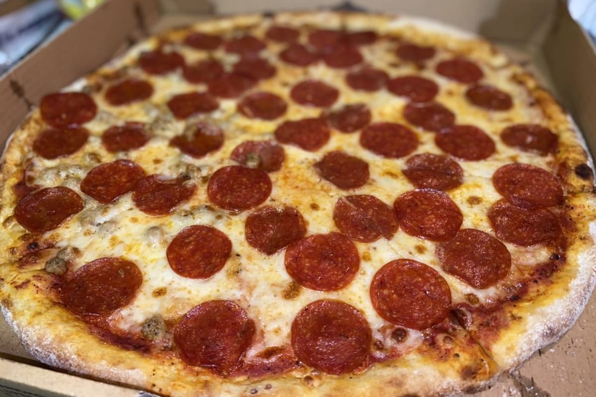 Charlie's Pizza & Wings Delivery Menu Order Online 4439 Gunn