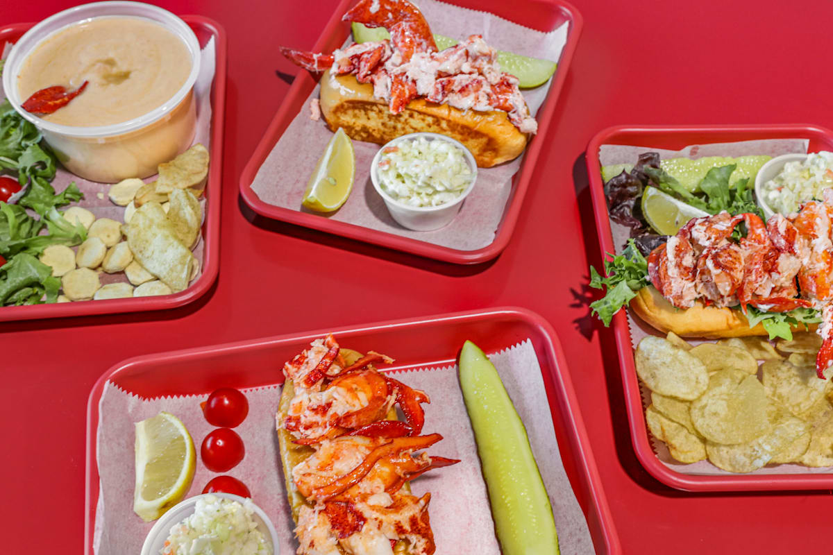 Mystic Lobster Rolls Delivery Menu Order Online 2355 Vanderbilt