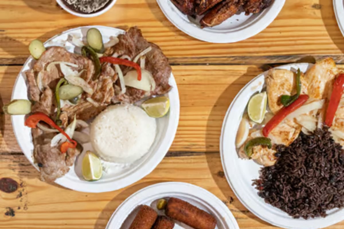 la-feria-rincon-cubano-delivery-menu-order-online-14410-sw-200th-st