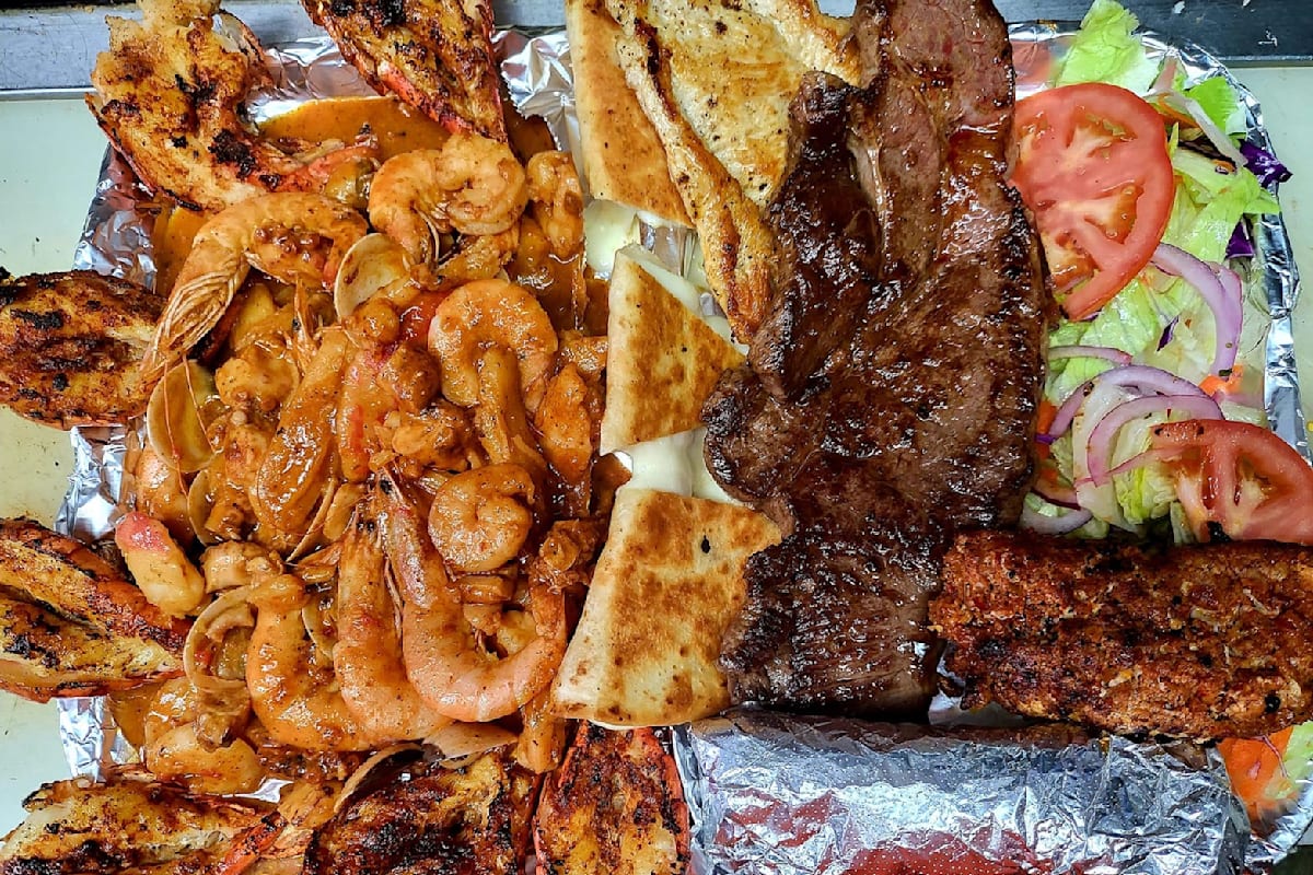 El Paiza Restaurant Delivery Menu | Order Online | 4781 S Archer Ave ...