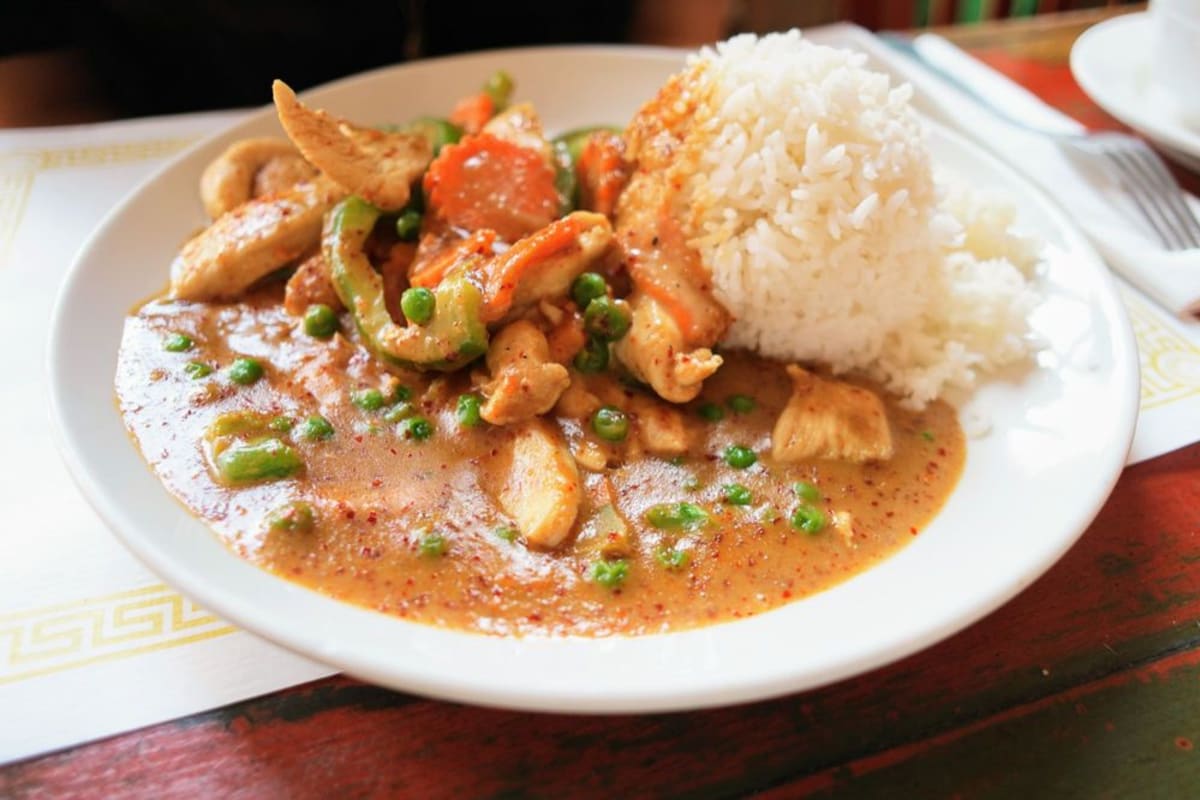 Pho's Thai CuisineLakeview Delivery Menu Order Online 3332 N