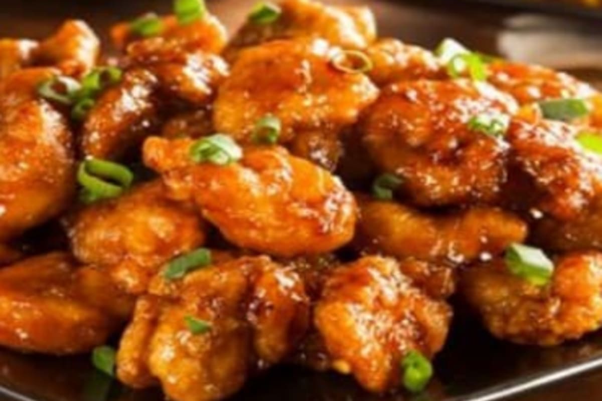 King Wok Delivery Menu Order Online 550 Hartford Ave Providence