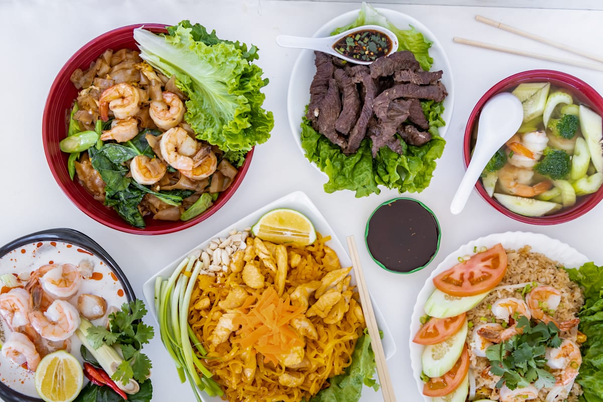 SAHAI Thai food Delivery Menu Order Online 8620 Van Nuys Blvd