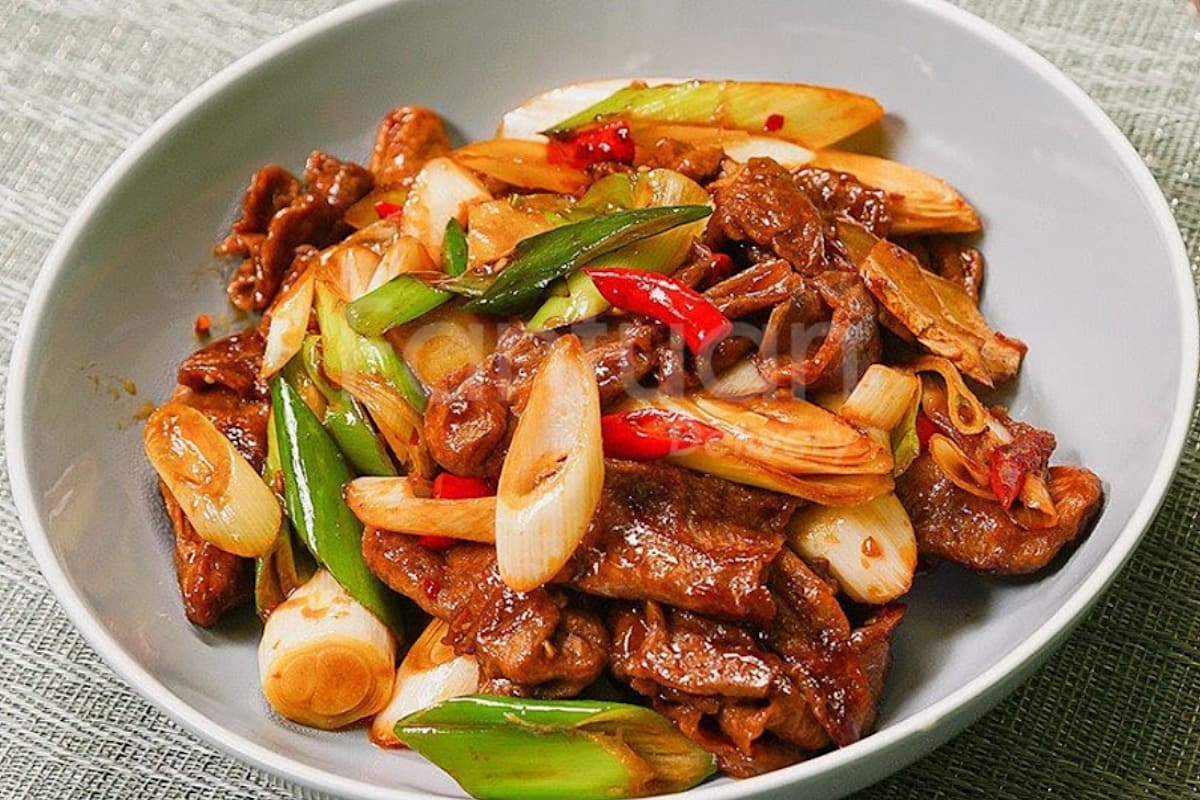 Happy Noodles Delivery Menu Order Online 18126 East Valley Highway