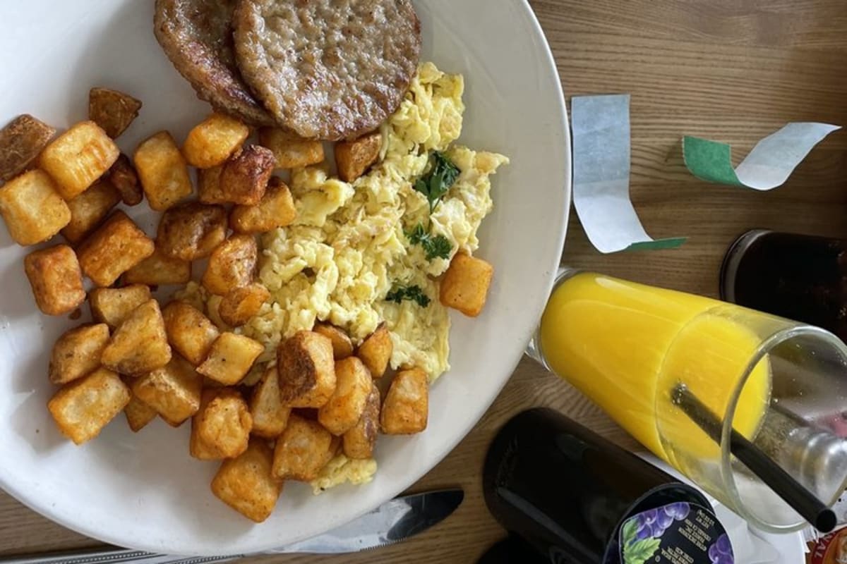 Flips Pancake House Delivery Menu Order Online 5151 Competition Dr