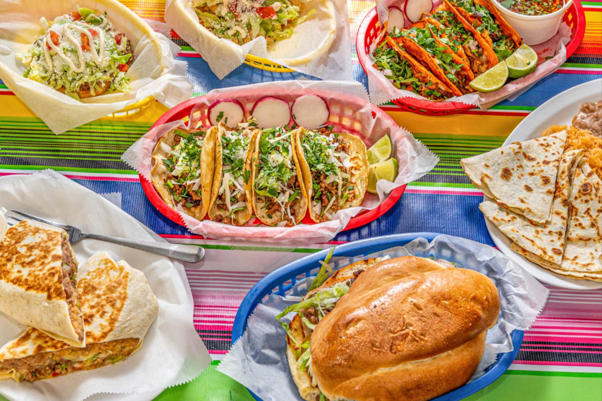 Taqueria y Panaderia La Calentana Delivery Menu Order Online 5045 Hwy 17 De Leon Springs