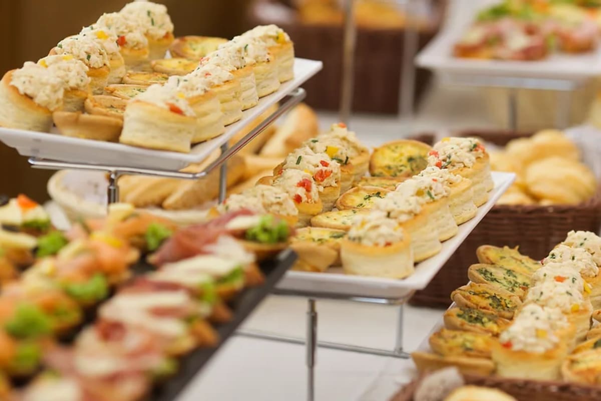 Tainos Bakery & Deli Delivery Menu Order Online 137 Buenaventura