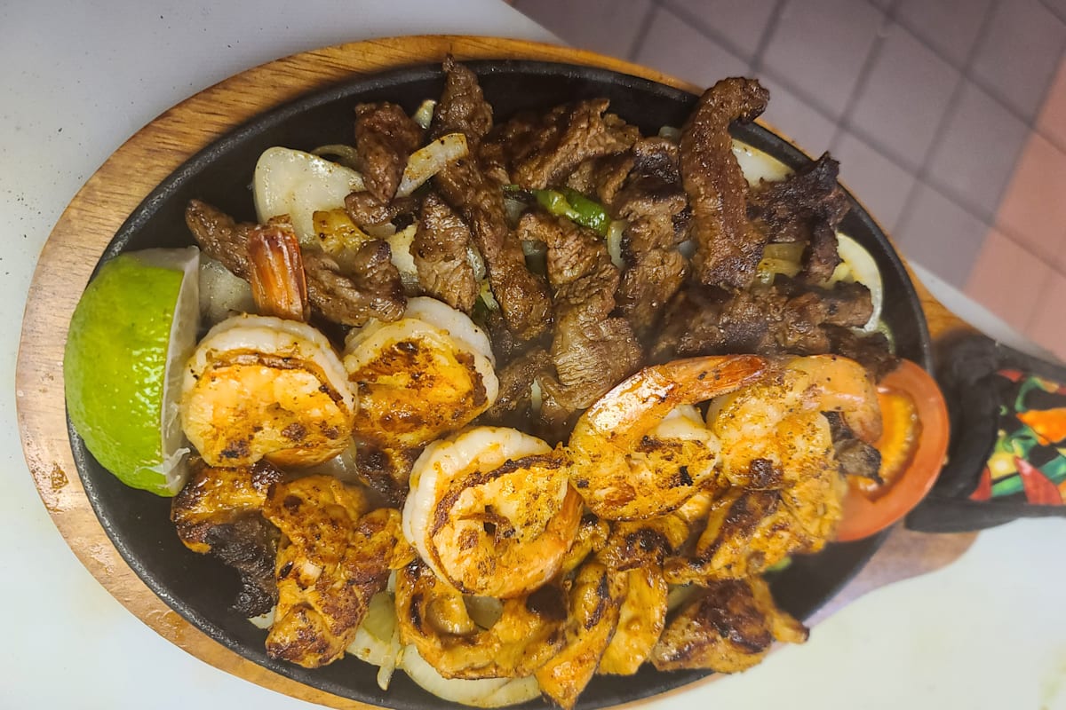 Las Fajitas Mexican Restaurant Delivery Menu Order Online 10131 W