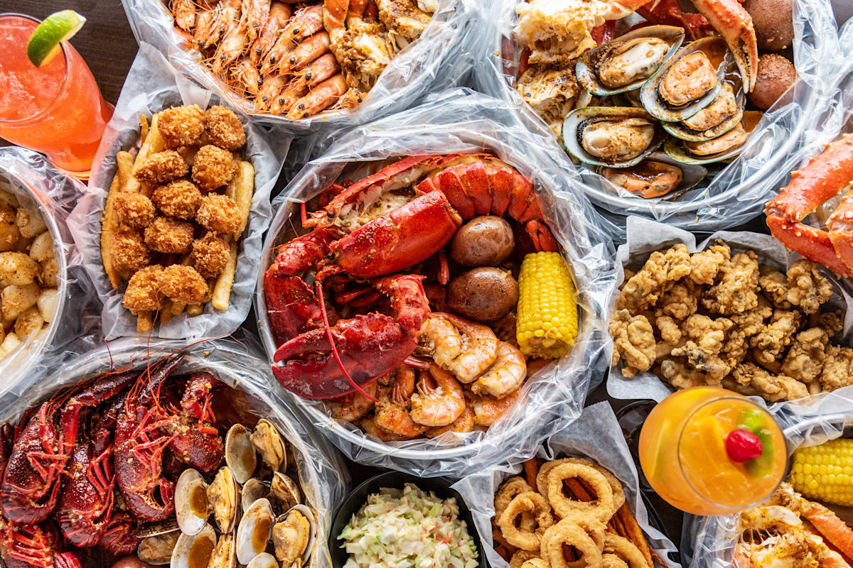 Shaking Seafood Delivery Menu Order Online 19 Poplar St