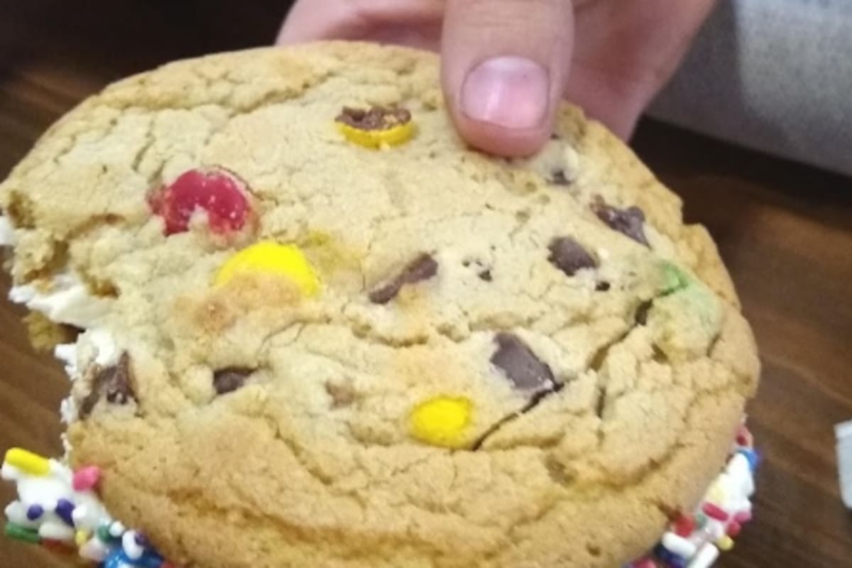 Sips and Sprinkles Delivery Menu Order Online 221 W Locust St