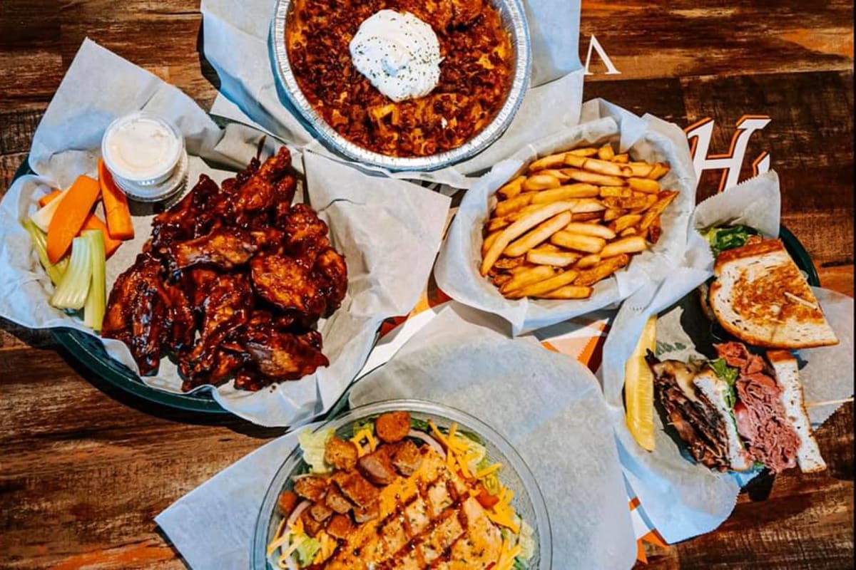 WINGS Sports Bar & Grill Delivery Menu Order Online 14516 Broadway