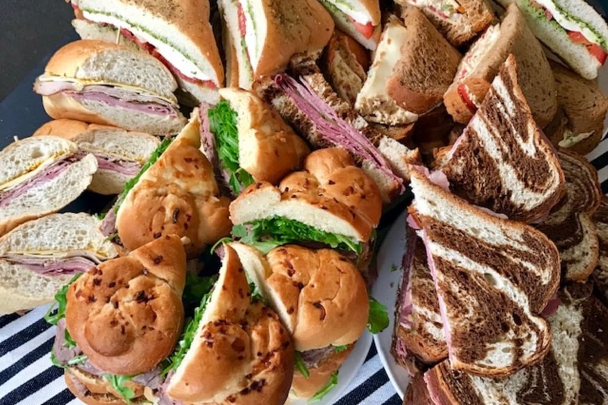 Breadwinner Cafe and Bakery Delivery Menu Order Online 220 Sandy