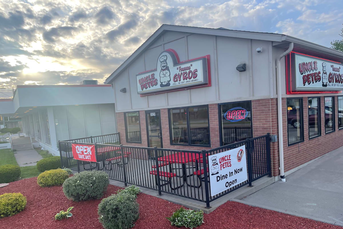 Uncle Pete's Gyros Delivery Menu Order Online 3629 Avenue of the