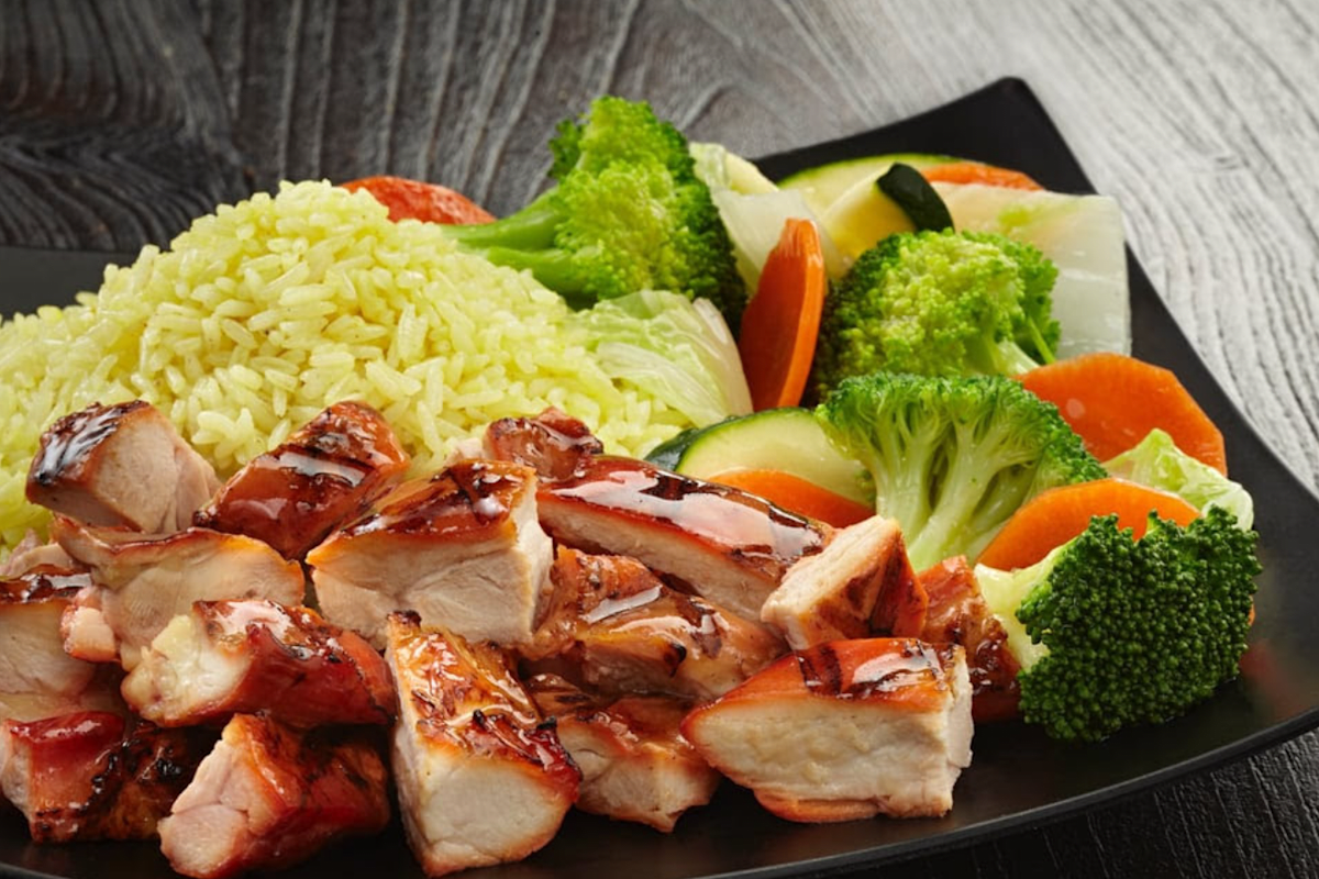 Basil Thai Kitchen Delivery Menu Order Online 2000 N Neil St