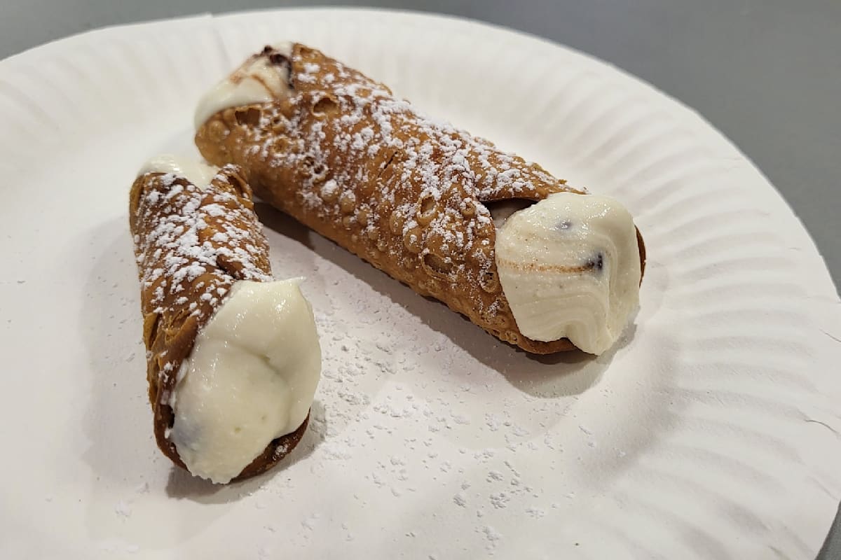 Papa Duke's Steaks & Shakes Delivery Menu Order Online 4162 Main St