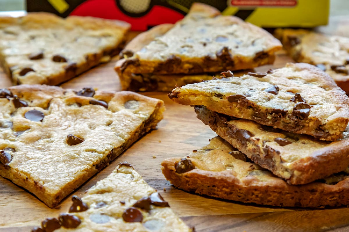 Hungry Howies Pizza Near Me, A Delicious Slice Away