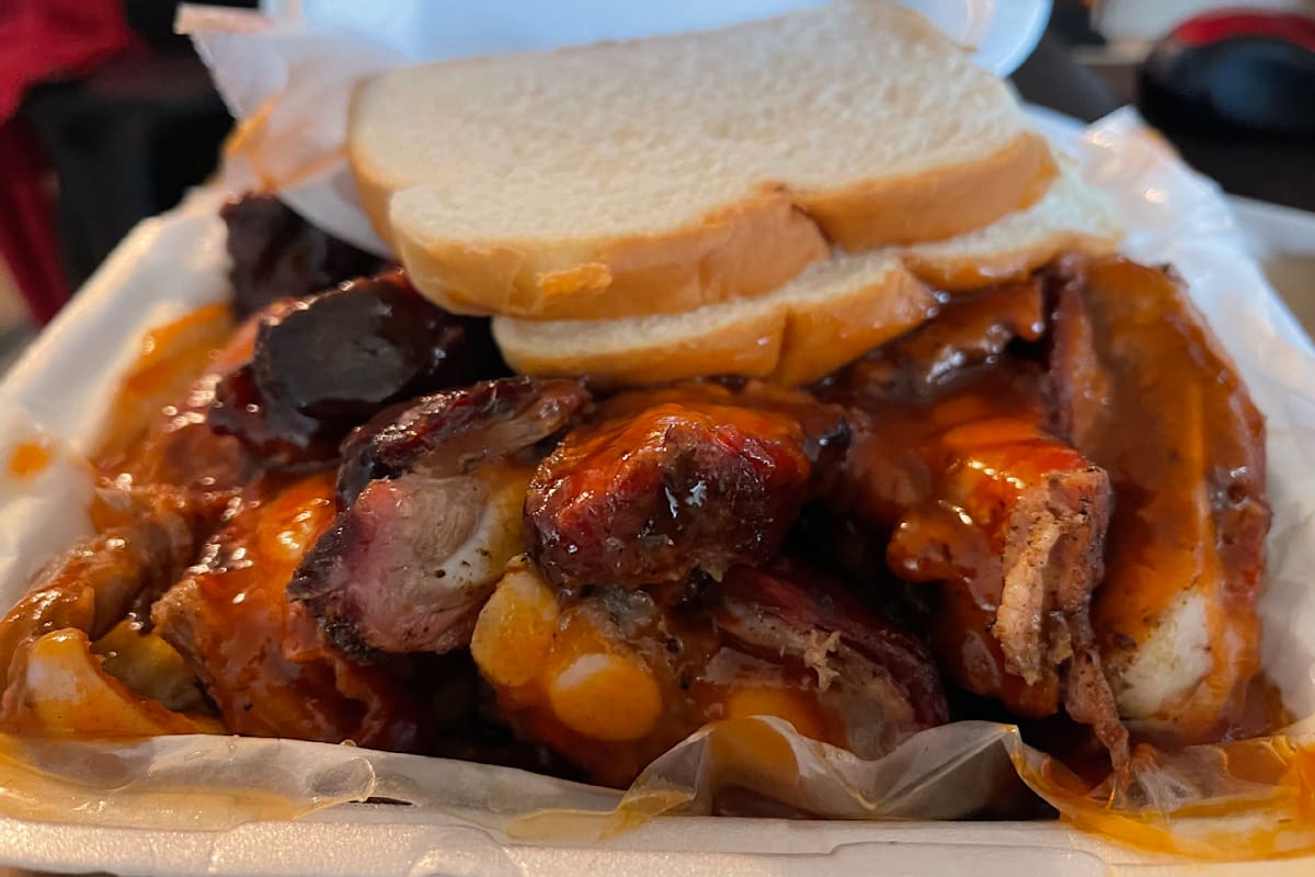 Woo woo's Bar B Que Delivery Menu Order Online 1721 East Sauk Trail