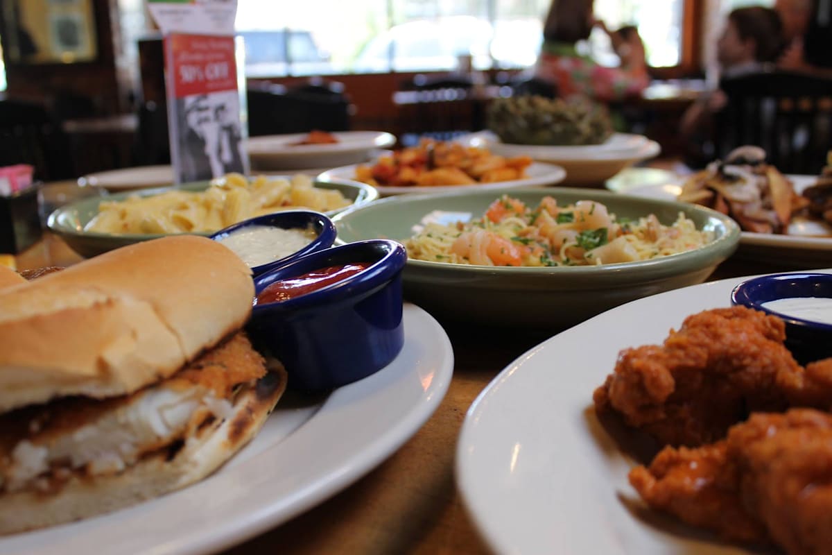 The Pasta House Co Delivery Menu Order Online 700 N New Ballas Rd