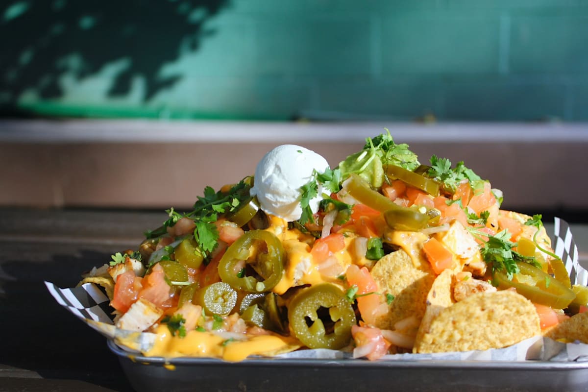 Streets Pub and Grub Delivery Menu Order Online 1804 J St