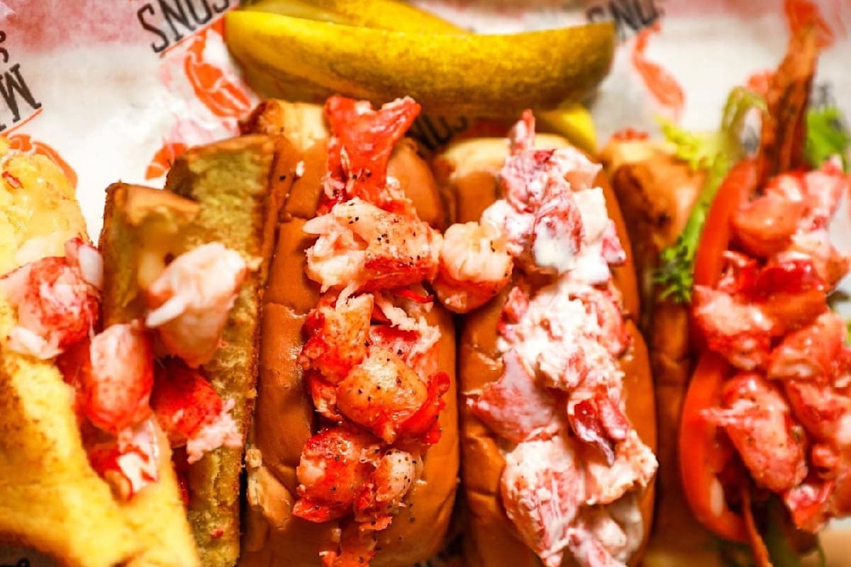 Mason's Famous Lobster Rolls Delivery Menu Order Online 201 E Pratt