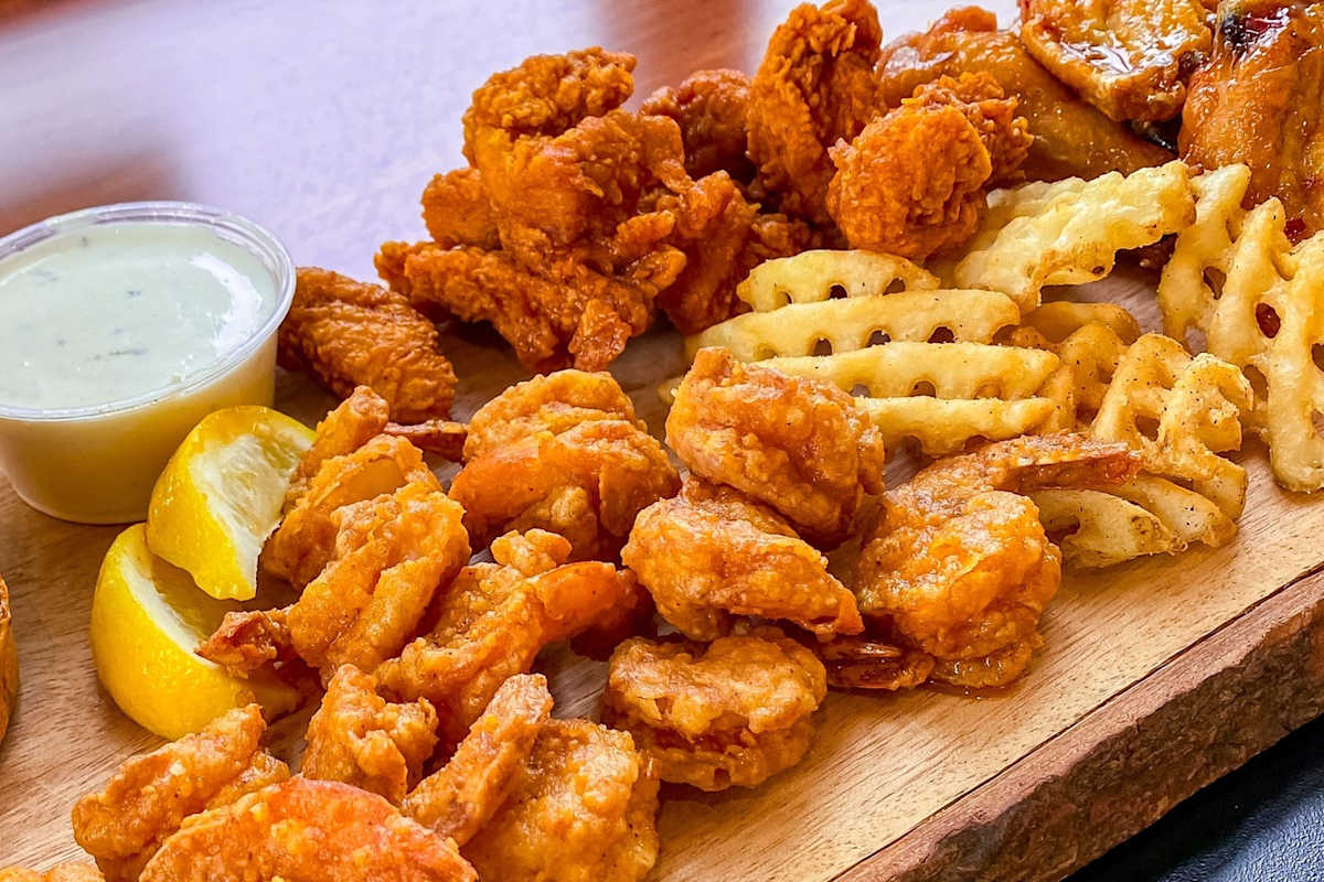 Hoots Wings Delivery Menu Order Online 2201D S Cicero Ave Cicero