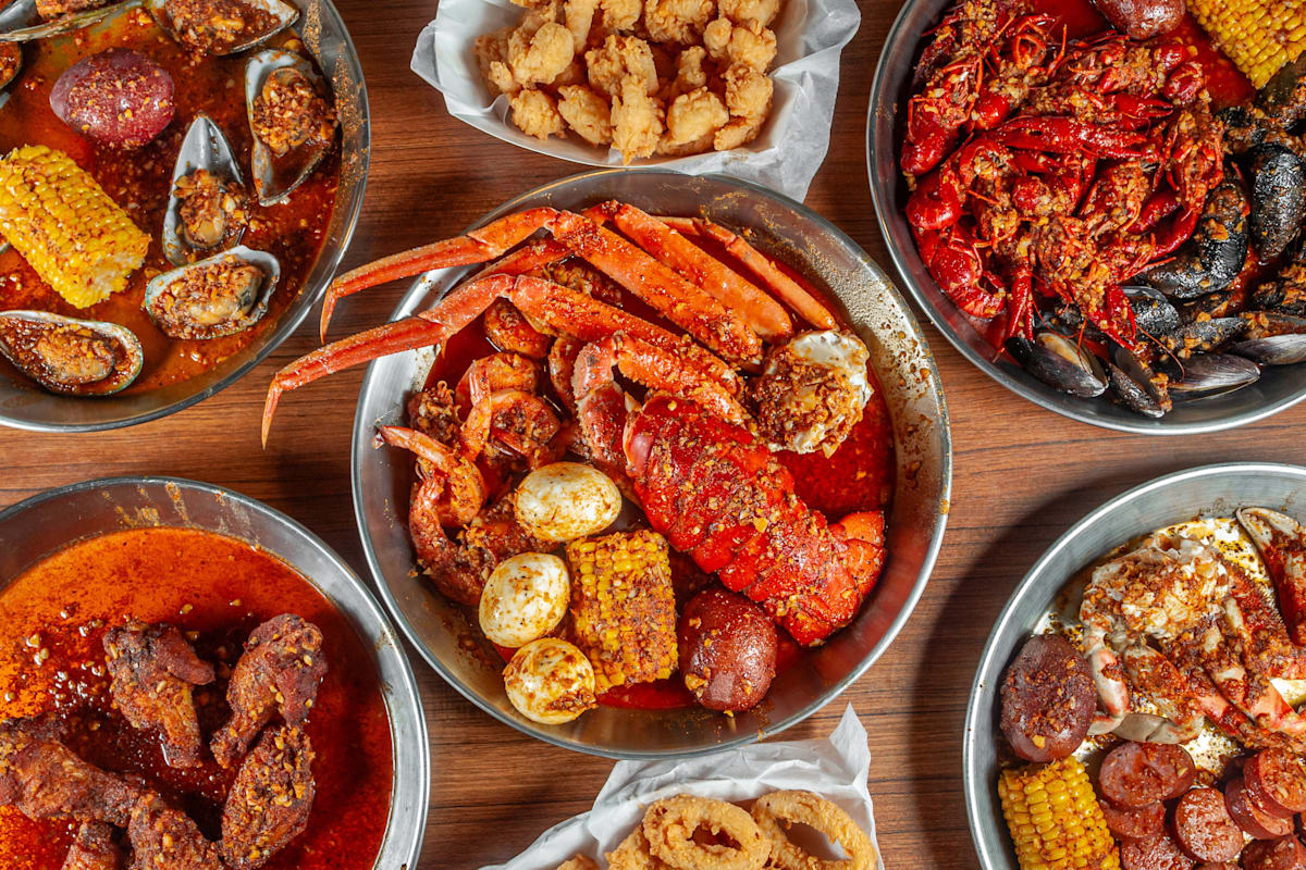 The Juicy Crab Delivery Menu Order Online 3628 E Franklin Blvd