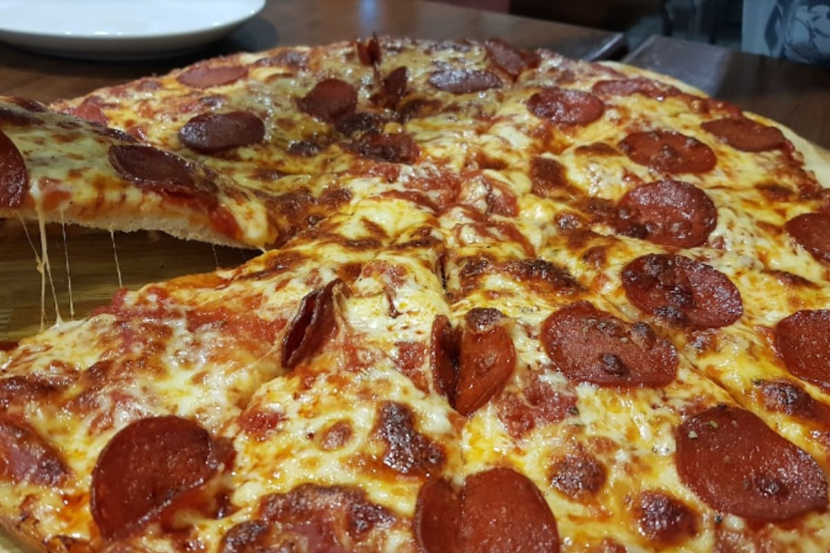 Pioneer Pizza Delivery Menu Order Online 132 N Chillicothe St Plain City Grubhub