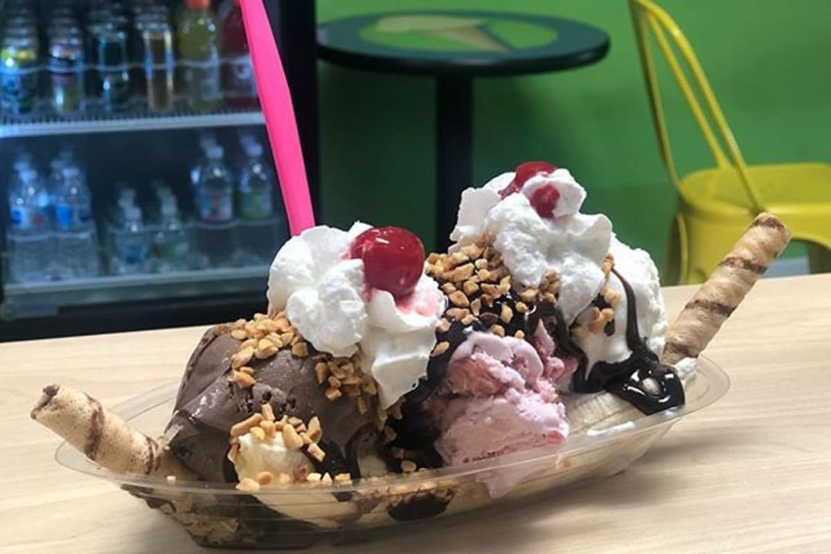 2 Scoops & Sprinkles Delivery Menu Order Online 12995 S Cleveland