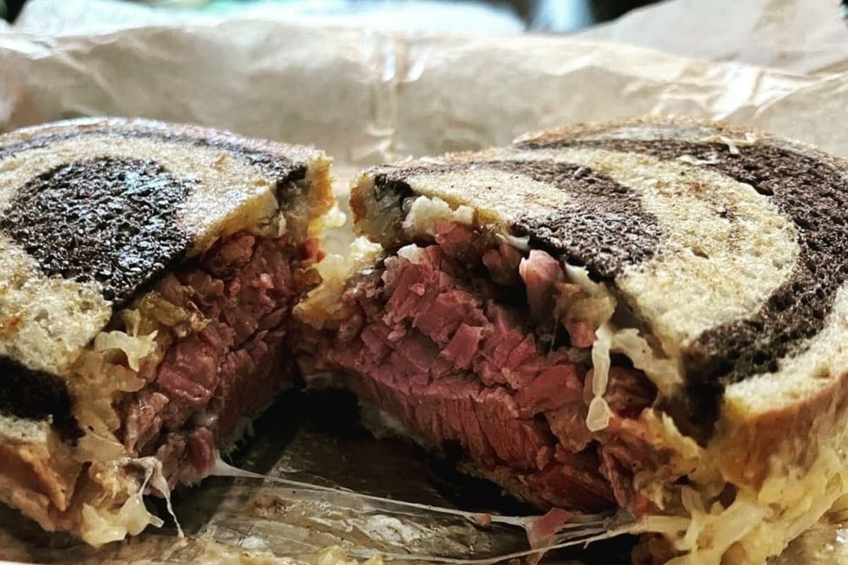 Top Corned Beef Delivery Menu Order Online 3109 South 92nd Street