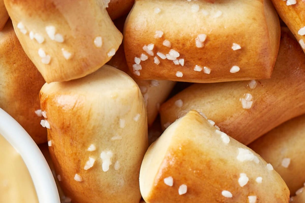 Pretzelmaker Delivery Menu Order Online 320 W Kimberly Rd Davenport