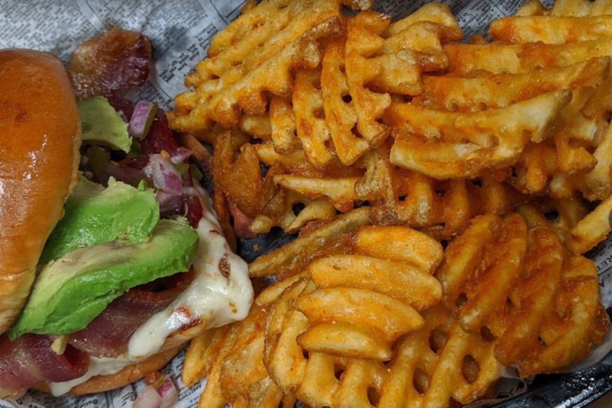 Belfast Station Northwoods Irish Pub & Grill Delivery Menu Order