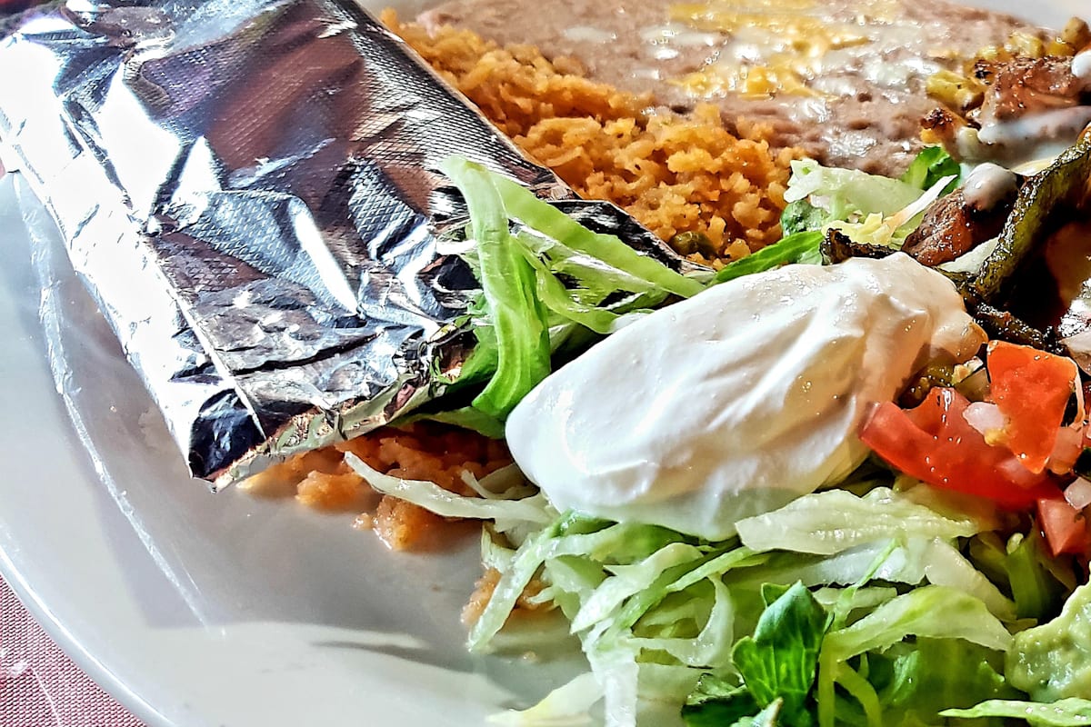 Tren de Villa Mexican Restaurant Delivery Menu Order Online 95 E