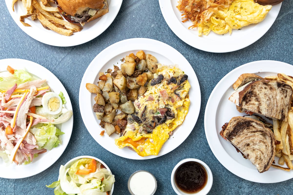 Pancake Circus Delivery Menu Order Online 2101 Broadway Sacramento